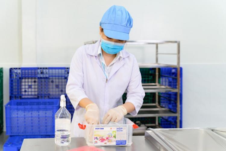 Vì sao nhà hàng – khách sạn cần kiểm tra vệ sinh thường xuyên